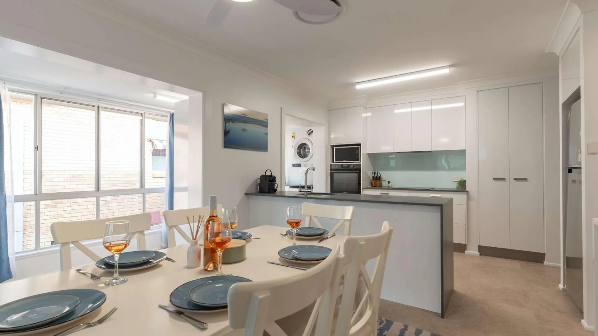 Moffat Beach Coastal Contemporary Unit A Caloundra
