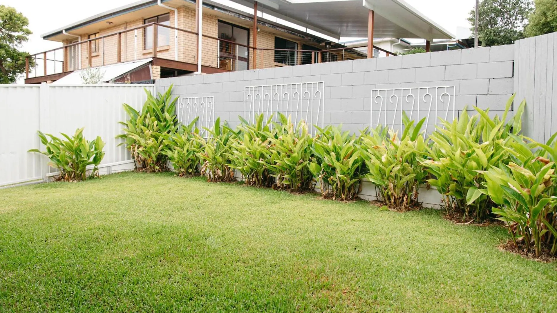 Moffat Beach Coastal Contemporary Unit A Caloundra