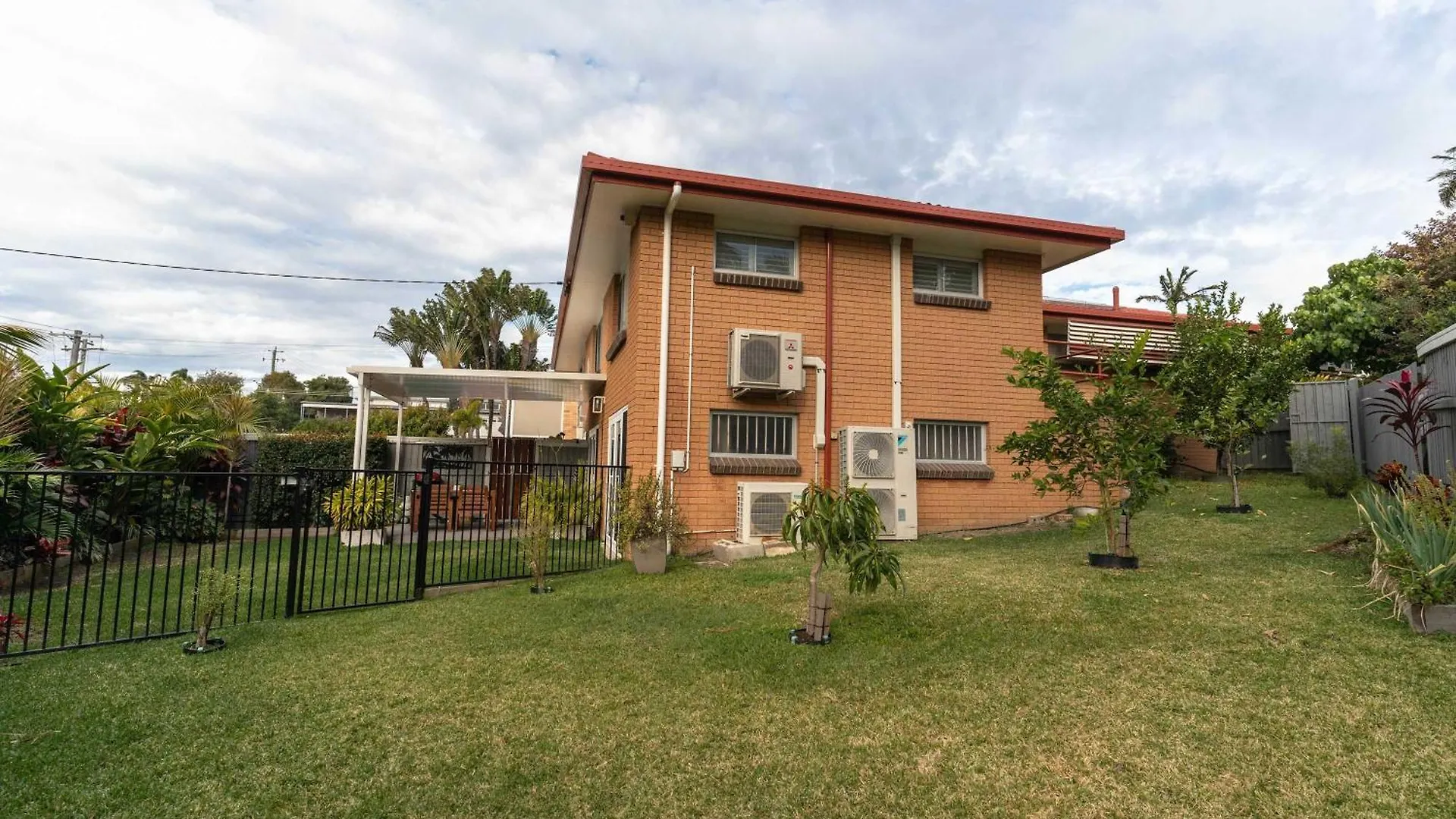 Moffat Beach Coastal Contemporary Unit A Caloundra Lägenhet